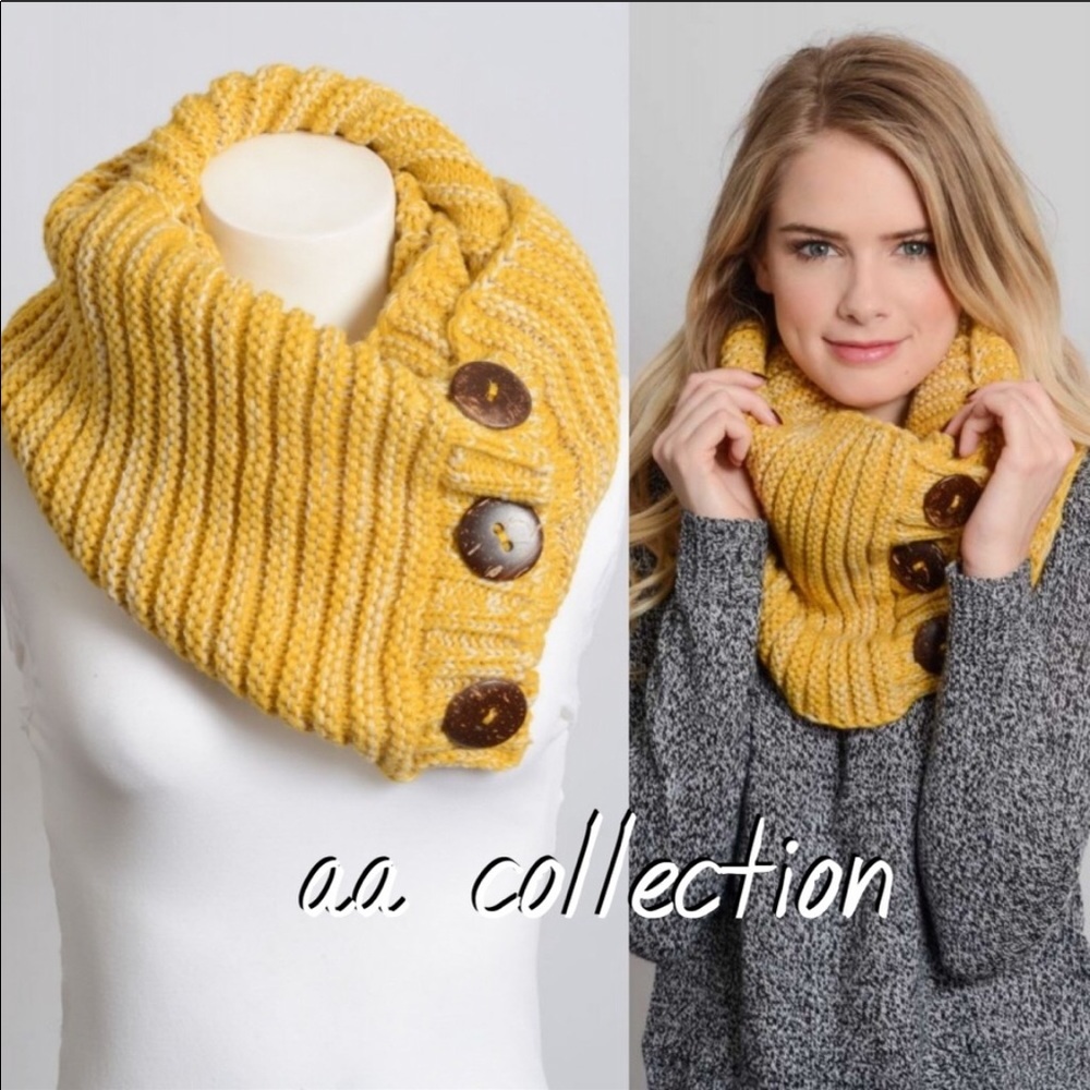 Chunky Knit Scarf shoulder neck Wrap button - Picture 1 of 8